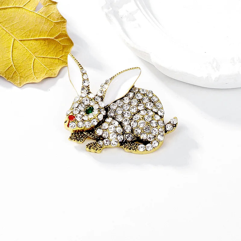 Fashion Rabbit Animals Sweet Cute Brooches for Girls Glitter Rhinestone Pins Jewelry for Women Ladies Accessories Wholesale