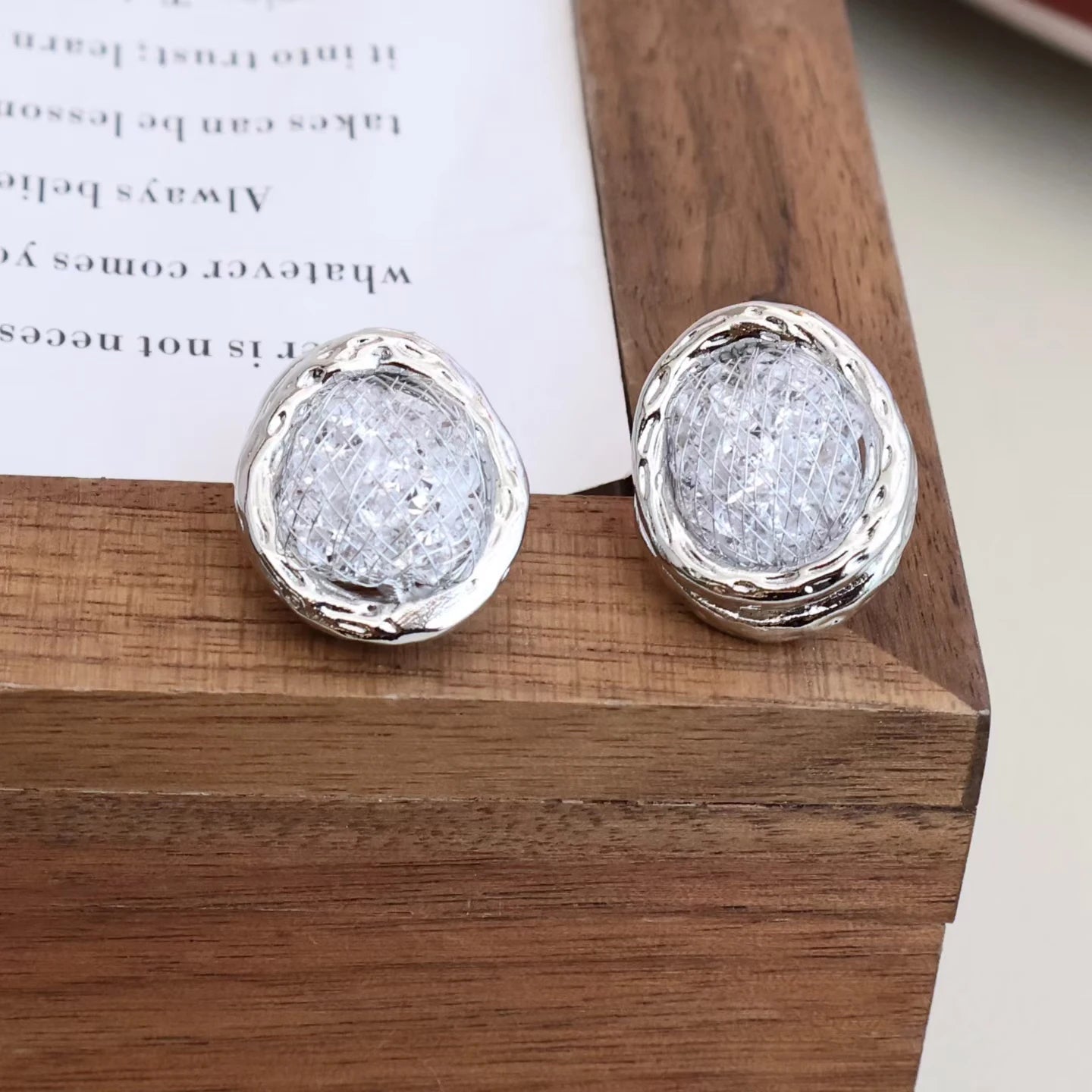 Luxury Flower Heart Shaped Stud Earrings for Girls Sweet Simple Fashion Jewelry for Women Ladies Accessories Bijuterias Chic