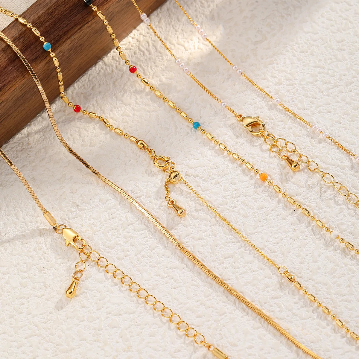 Fashion 18K Gold Plated Pendent Simple Minimalistic Necklaces for Girls Sweet Jewelry for Women Ladies Wholesale China Factory