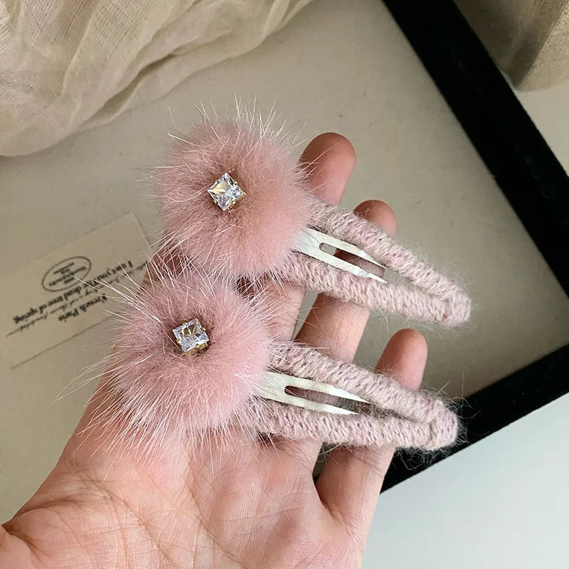 Female Pink Fur New Design Small Snap Clips Fashion Sweet Elegant in Stock Bulk Hair Clips Accessories for Women Daily Causal