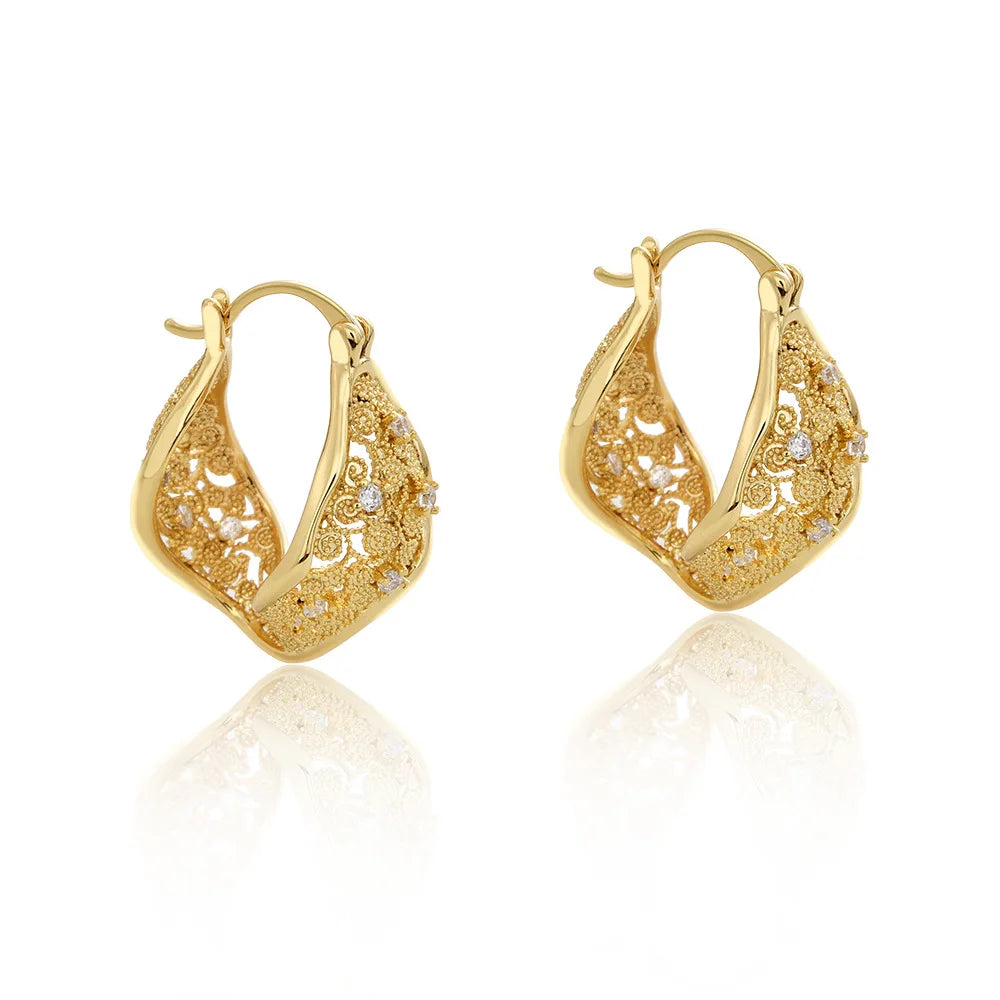 Fashionable Exquisite Earrings Women Twisted U-Shaped Hollow Set Glitter Zircon Earring Elegant Niche Design Luxury Earrings