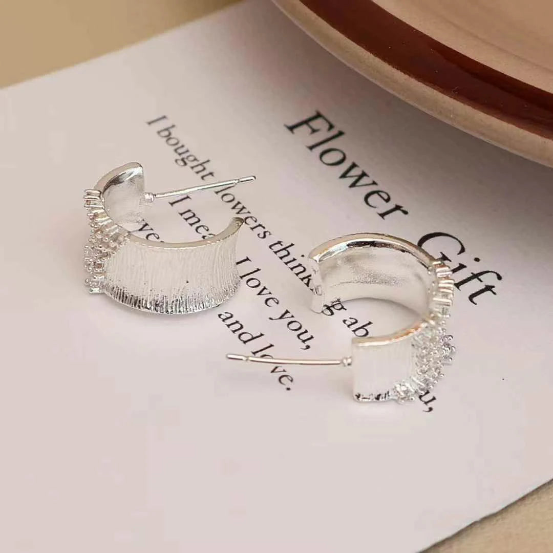 Simple Fashion Sweet Minimalistic Hoop Earrings for Girls Flower Floral Jewellry for Women Ladies Accessories Chinese Supplier