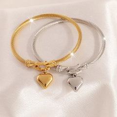 Fashion Elegant Heart Bangles Stainless Steel Sweet Cute Modern Trendy Bracelets Jewelry for Women Ladies Accessories Wholesale