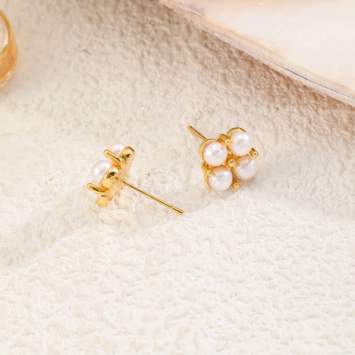 Women White Shell Beads S925 Silver 18k Gold-plated Stud Earring Bulk Order in Stock Fashion Elegant Jewelry for Female Daily