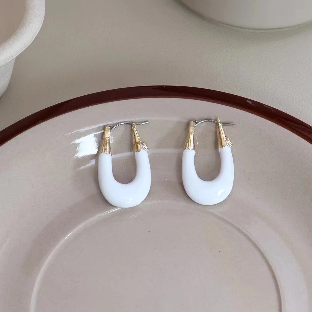 Fashion Simple Minimalistic Art Deco Hoop Earrings for Girls Sweet Elegant Glamorous Jewelry for Women Ladies Accessories Chic