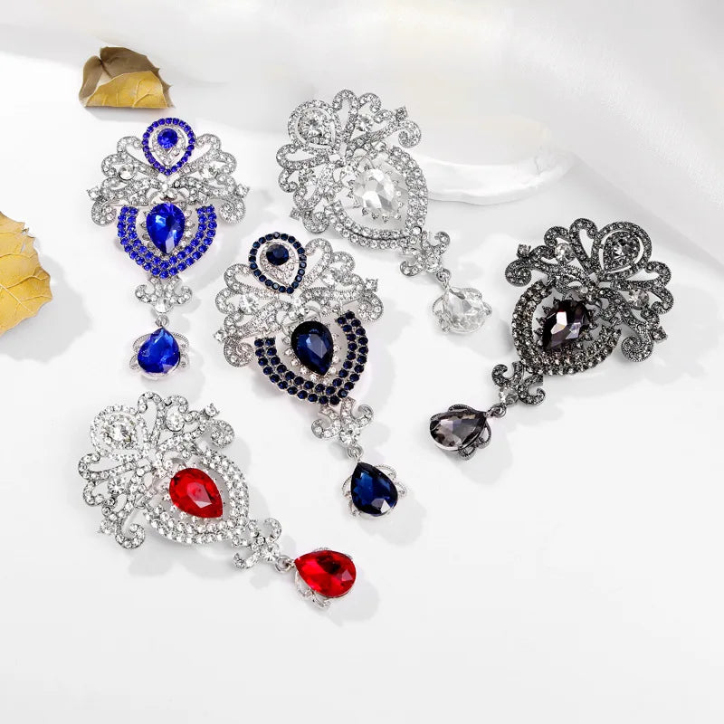 Fashion Luxury Glitter Sparkle Rhinestone Crystal Brooches for Girls Vintage Retro Classic Jewelry for Women Ladies Accessories
