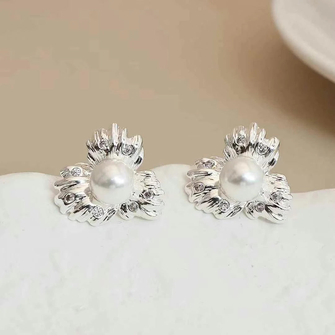 Women Imitation Pearl Hot Sale Small Stud Earring Fashion Elegant Graceful High Quality Bulk Jewelry Accessory for Female Daily