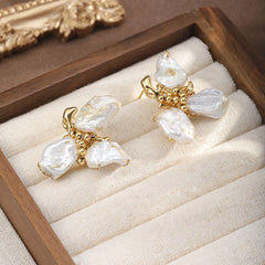 Fashion Baroque Pearl Copper Flower Earrings for Girls Bold Vintage Elegant Jewelry for Women Ladies Wholesale China Factory