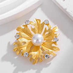 Fashion Elegant Sweet Imitation Pearl Brooches for Girls Trendy Luxury Pins Jewelry for Women Ladies Accessories New Design