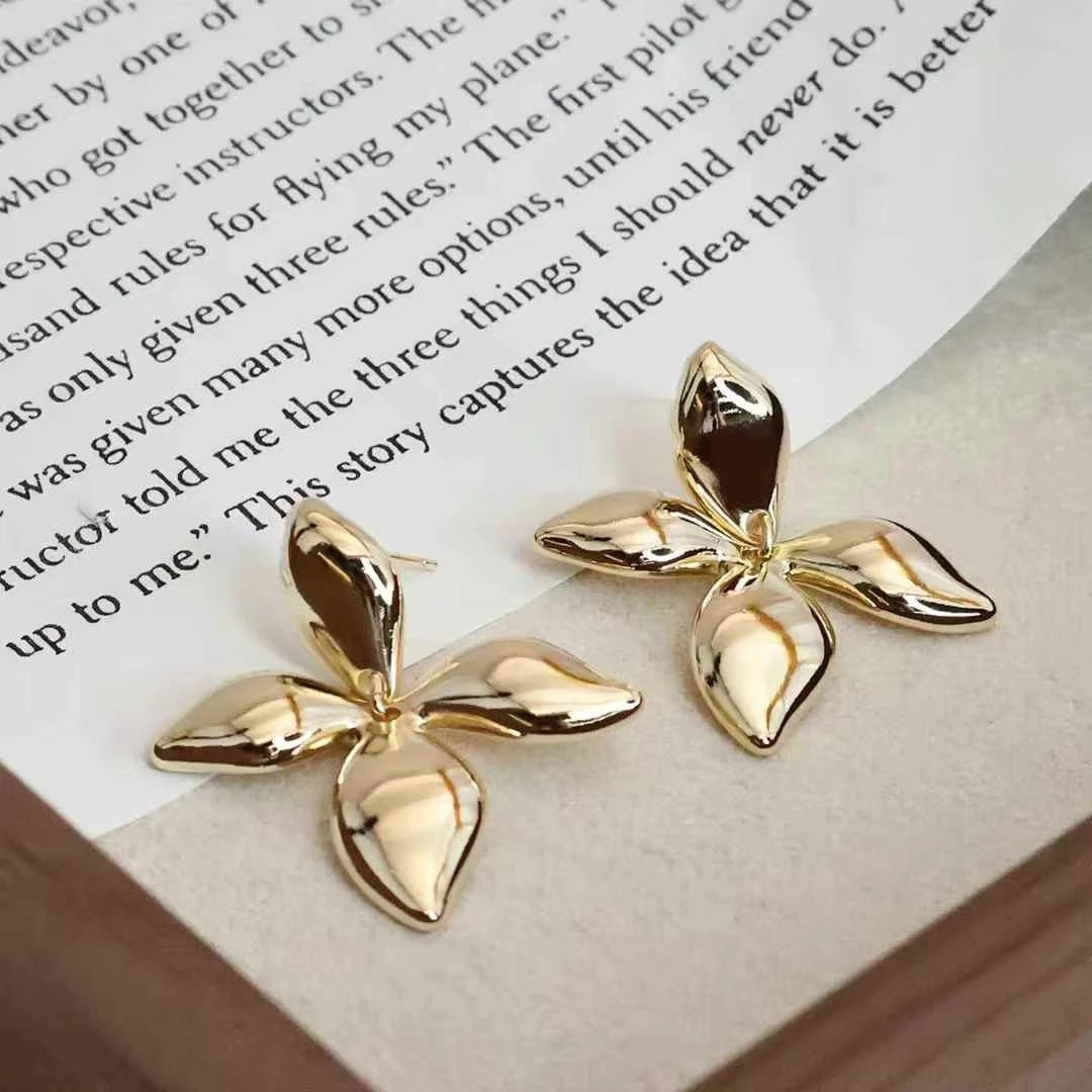 Fashion Art Deco Bold Luxury Drop Earrings for Girls Elegant Glamorous Jewelry for Women Ladies Accessories Bijuterias Chic