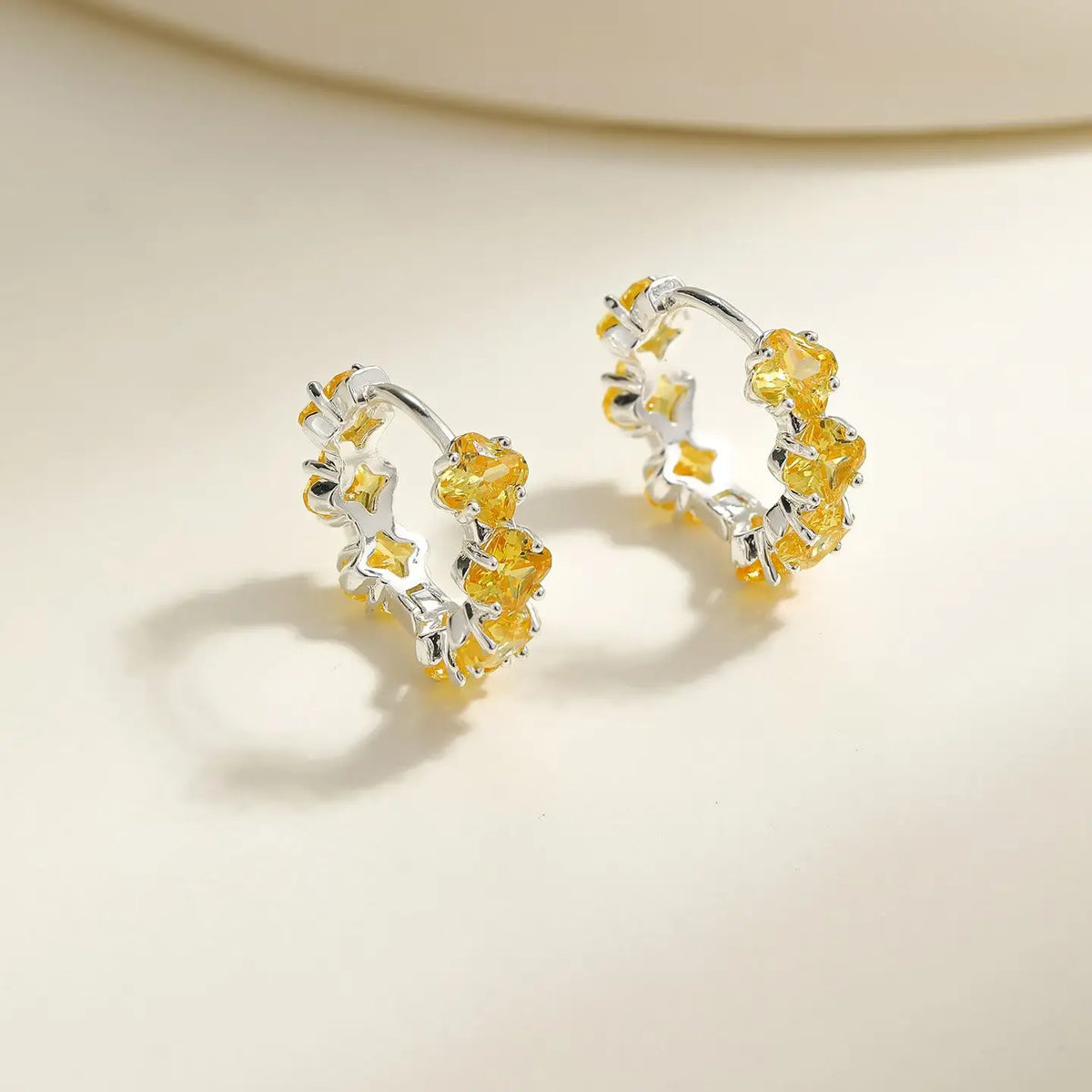 Simple Minimalistic Classic Hoop Earrings for Girls Rhinestone Glitter Jewelry for Women Ladies Accessories Chinese Supplier