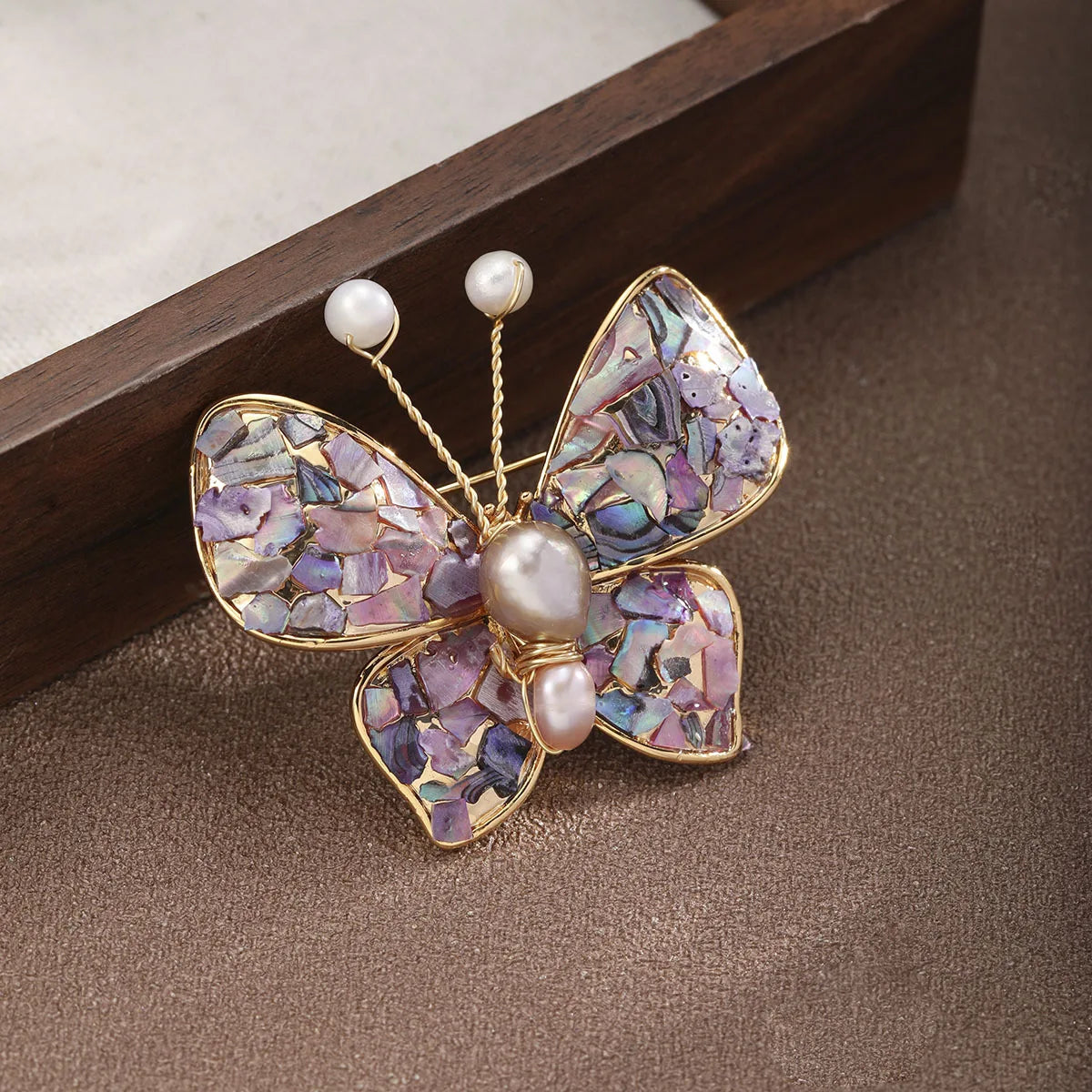 Fashion Abalone Shell Purple Butterfly Brooches for Girls Sweet Elegant Jewelry for Women Ladies China Factory Wholesale Bulk