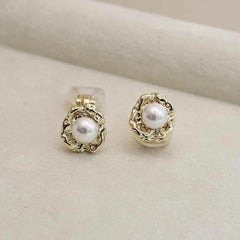 Luxury Refined Dainty Charms Clip on Earrings for Girls Sweet Elegant Simple Classic Jewelry for Women Ladies Accessories Chic