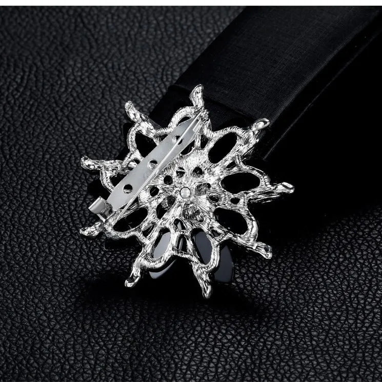 Fashion Glitter Rhinestone Sparking Brooches for Girls Elegant Sweet Pins Jewelry for Women Ladies Accessories Wholesale Sweet
