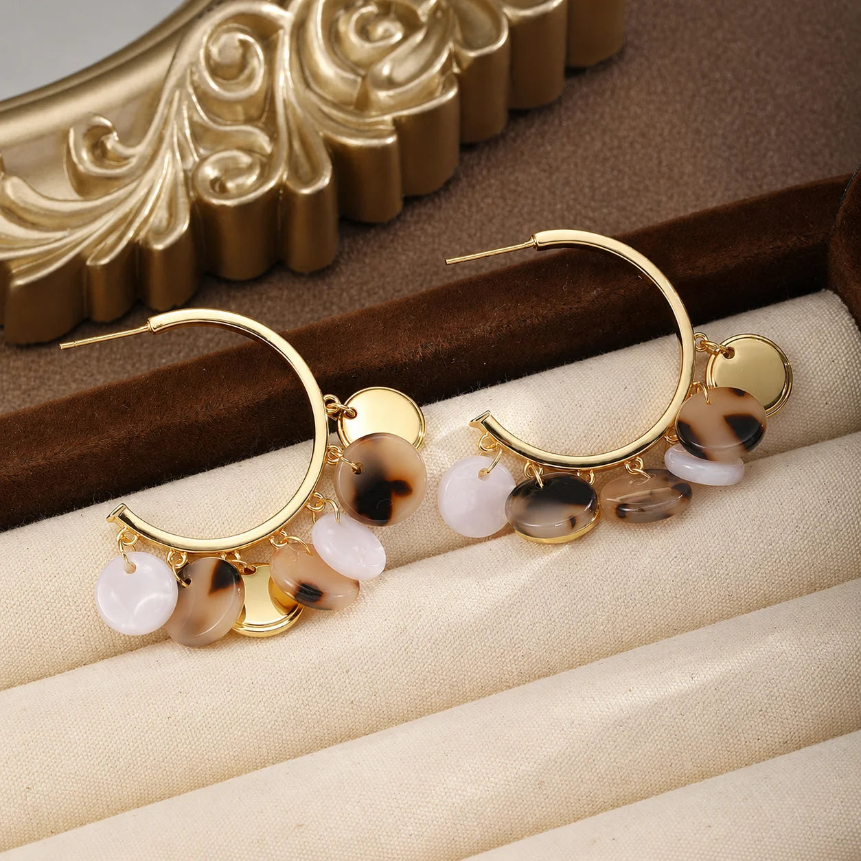 Fashion Classic Simple Copper White K Plated Acrylic Hoop Earrings for Girls Jewelry for Women Ladies Wholesale China Factory