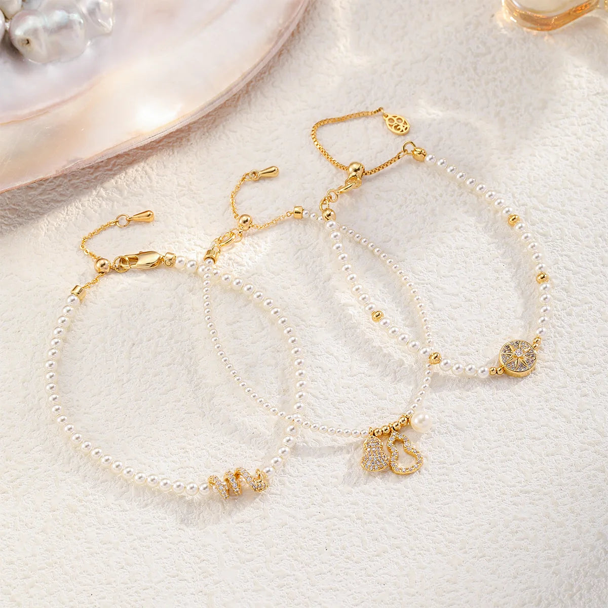 Fashion Imitation Pearl Cubic Zirconia 18K Gold Plated Bracelets for Girls Sweet Elegant Jewelry for Women Ladies Wholesale