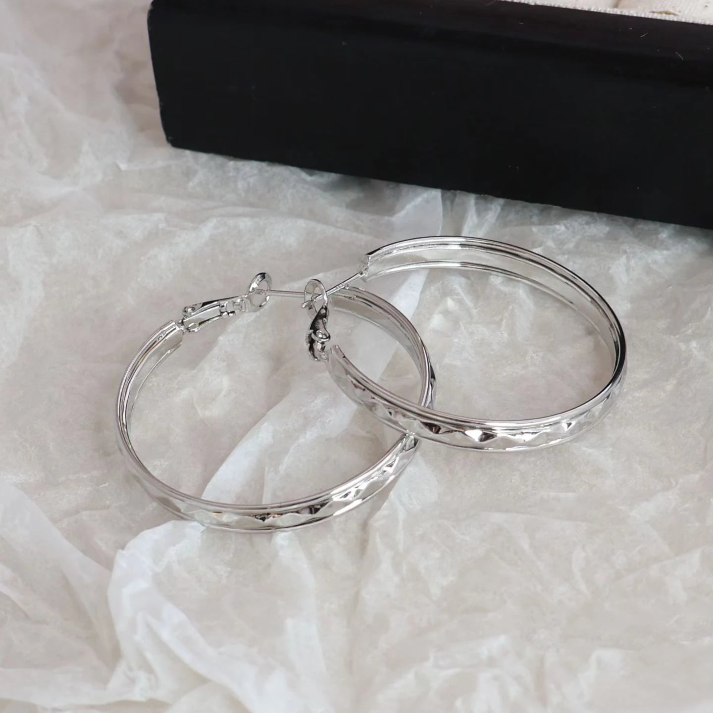 Ladies High Quality Circle Shape Large Hoop Earring Fashion Sparking Glitter Luxurious Dainty Bulk Jewelry Accessories for Daily
