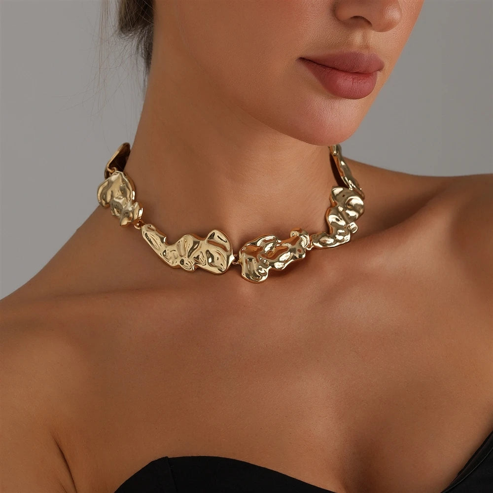 Fashion Simple Mental Minimalistic Art Deco Necklaces for Girls Sweet Trendy Glamorous Jewellry for Women Ladies Accessories
