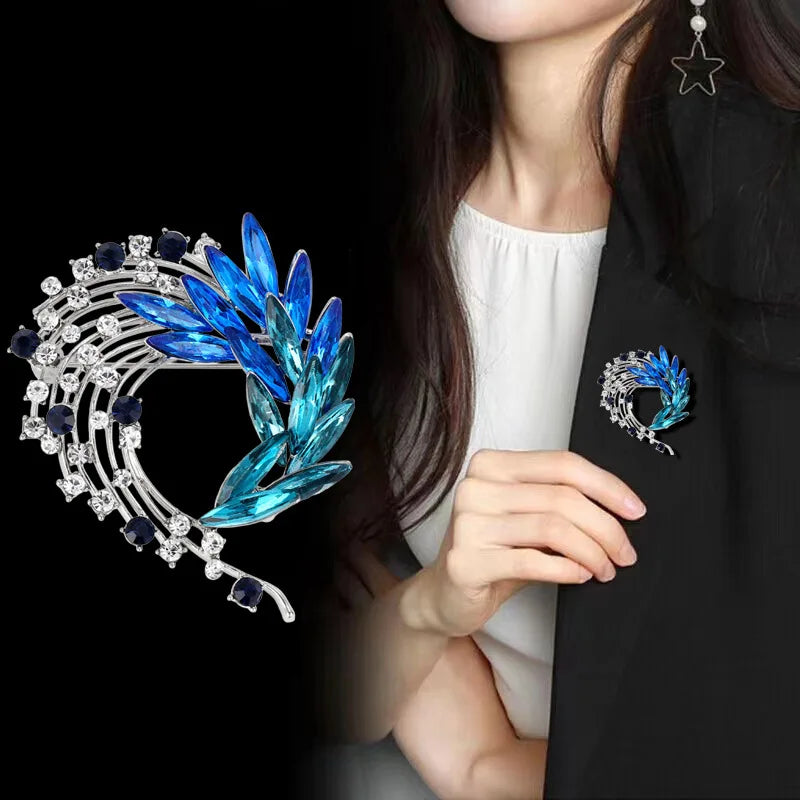 Fashion Glitter Sparking Rhinestone Elegant Brooches for Girls Stylish Glamorous Jewelry Pins for Women Ladies Accessories