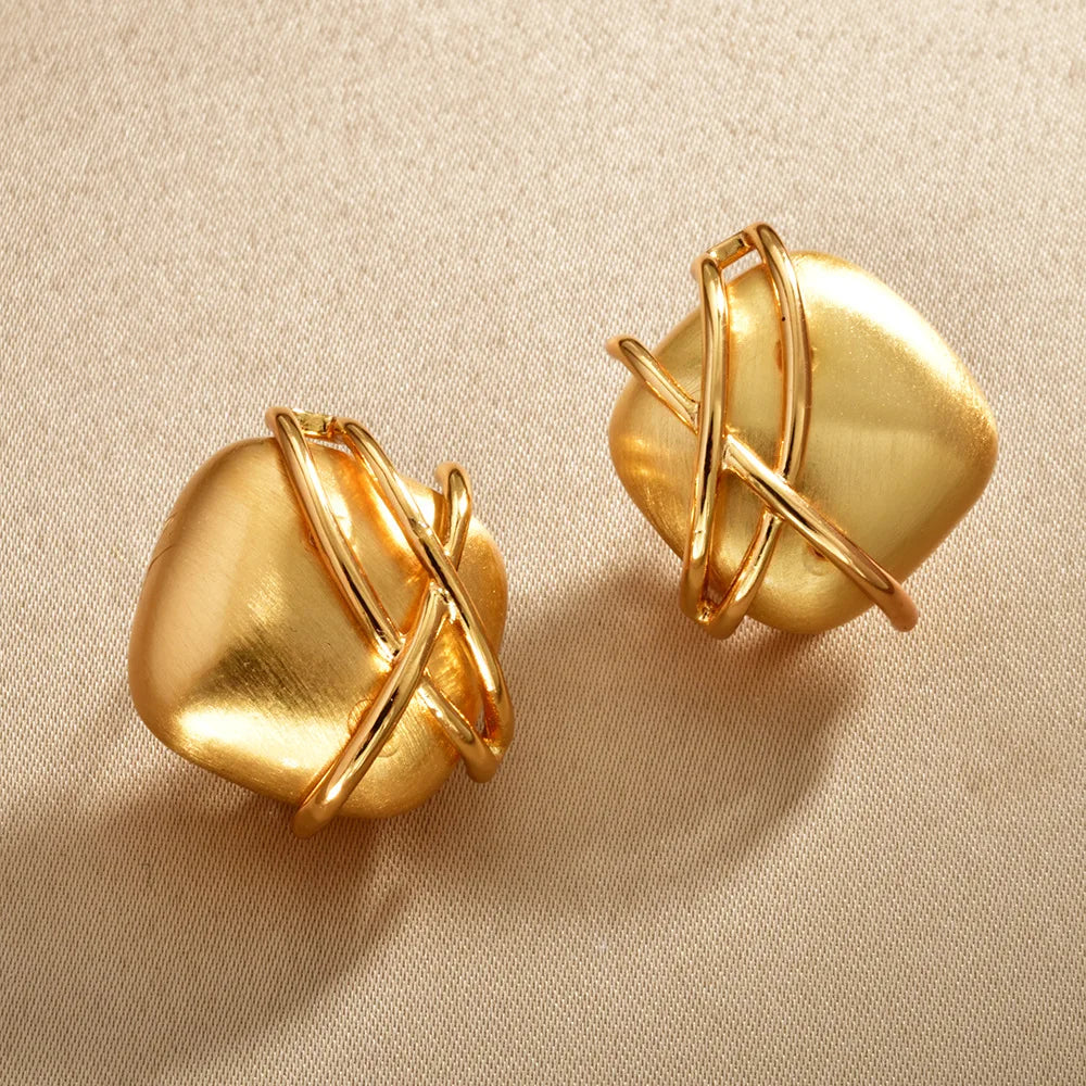 Female Niche Fashion Stud Earrings Geometric Wrapped Brushed-look Earrings for Women High-end Elegant Fashion Earrings Wholesale