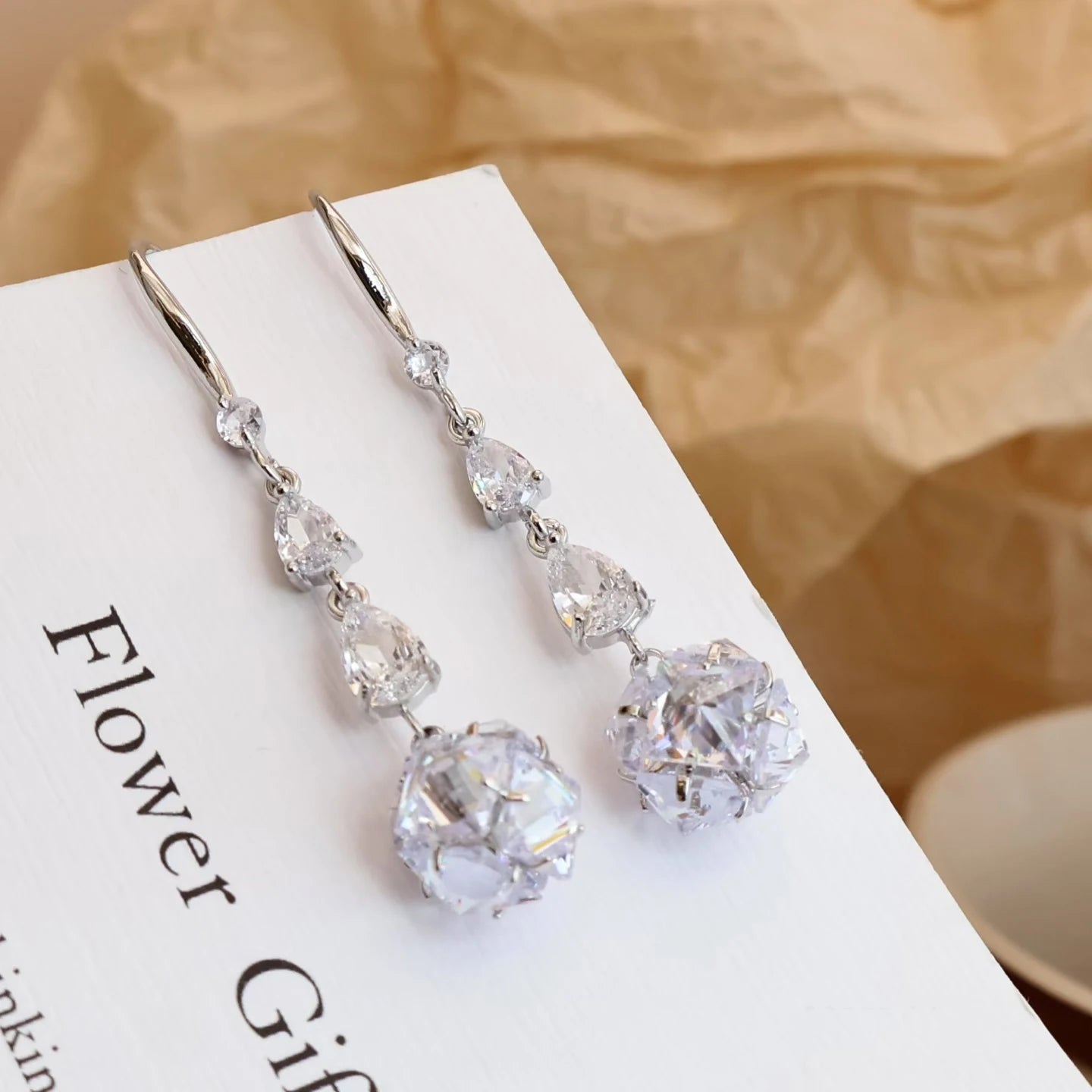 Fashion Glitter Trendy Butterfly Drop Earrings for Girls Sweet Luxury Elegant Jewelry for Women Ladies Accessories Wholesale