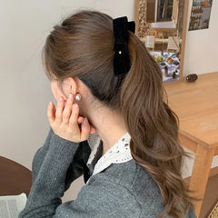 Fashion Simple Minimalistic Bowknot Hair Clips for Girls Lustrous Glitter Velvet Banana Clips for Women Ladies Hair Accessories