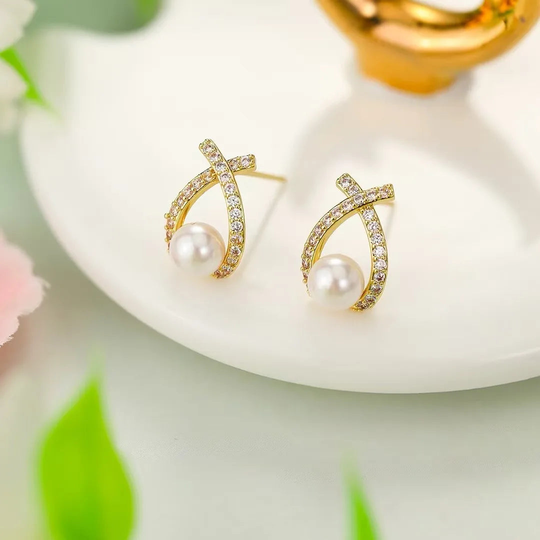 Simple Heart Shaped Minimalistic Stud Earrings for Girls Luxurious Imitation Pearl Jewellry for Women Lady Accessories Wholesale