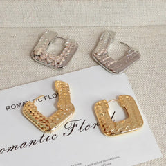 Fashion Simple Elegant Classic Large Hoop Earrings for Girls Minimalistic Glamoros Jewelry for Women Lady Accessories Wholesale