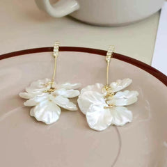 Female Latest New Design Irregular Shape Small Drop Earring Fashion Elegant Luxurious Dainty High Quality Bulk Jewelry Accessory