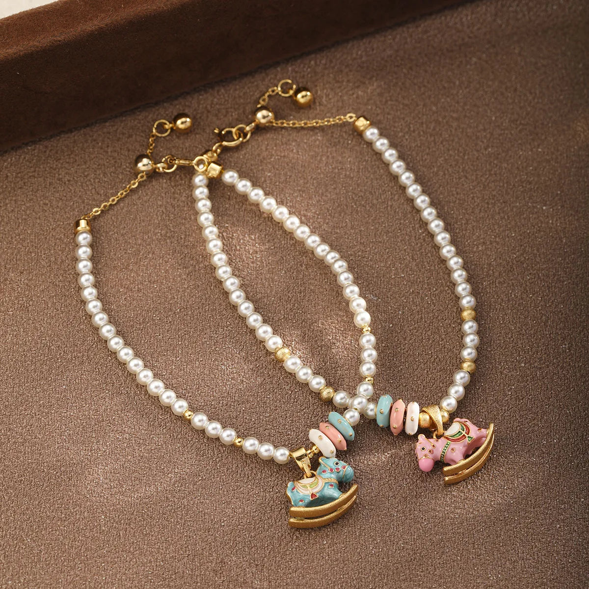 Fashion Glass Pearl Animals Horse Cute Pendent Necklaces for Girls Sweet Jewelry for Women Ladies Wholesale China Manufacturer