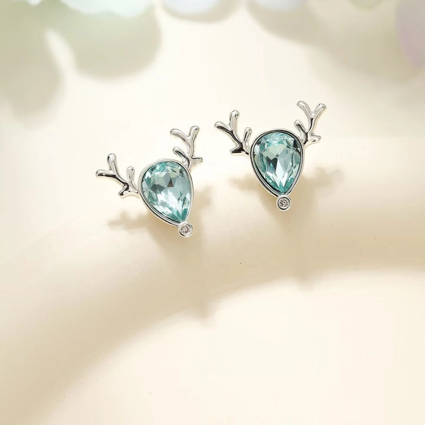 Blue Heart Zircon Stud Earrings Diamante Fashion Sweet Elegant Exquisite Earrings Bulk 2025 New Jewellery for Women Wholesale