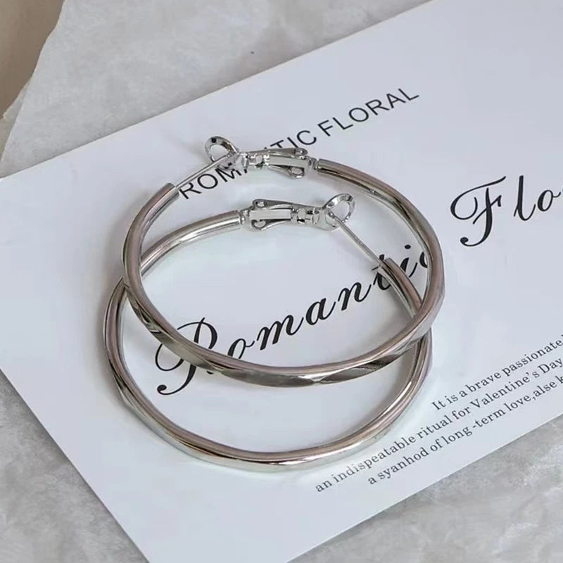 Fashion Trendy Elegant Stylish Hoop Earrings for Girls Cute Sweet Jewelry for Women Ladies Accessories Chinese Supplier Chic