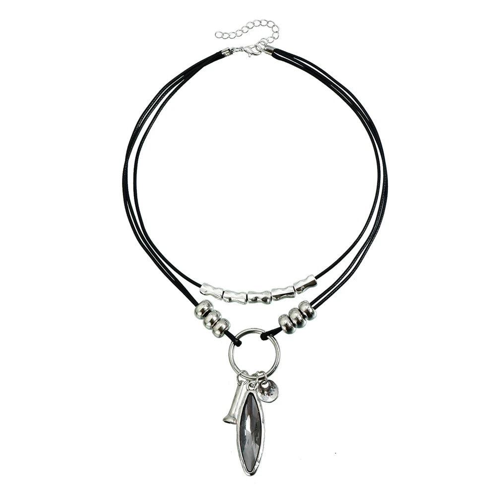 Fashion Simple Trendy Leafs Necklaces for Girls Minimalistic Charms Stylish Jewellry for Women Ladies Accessories Wholesale
