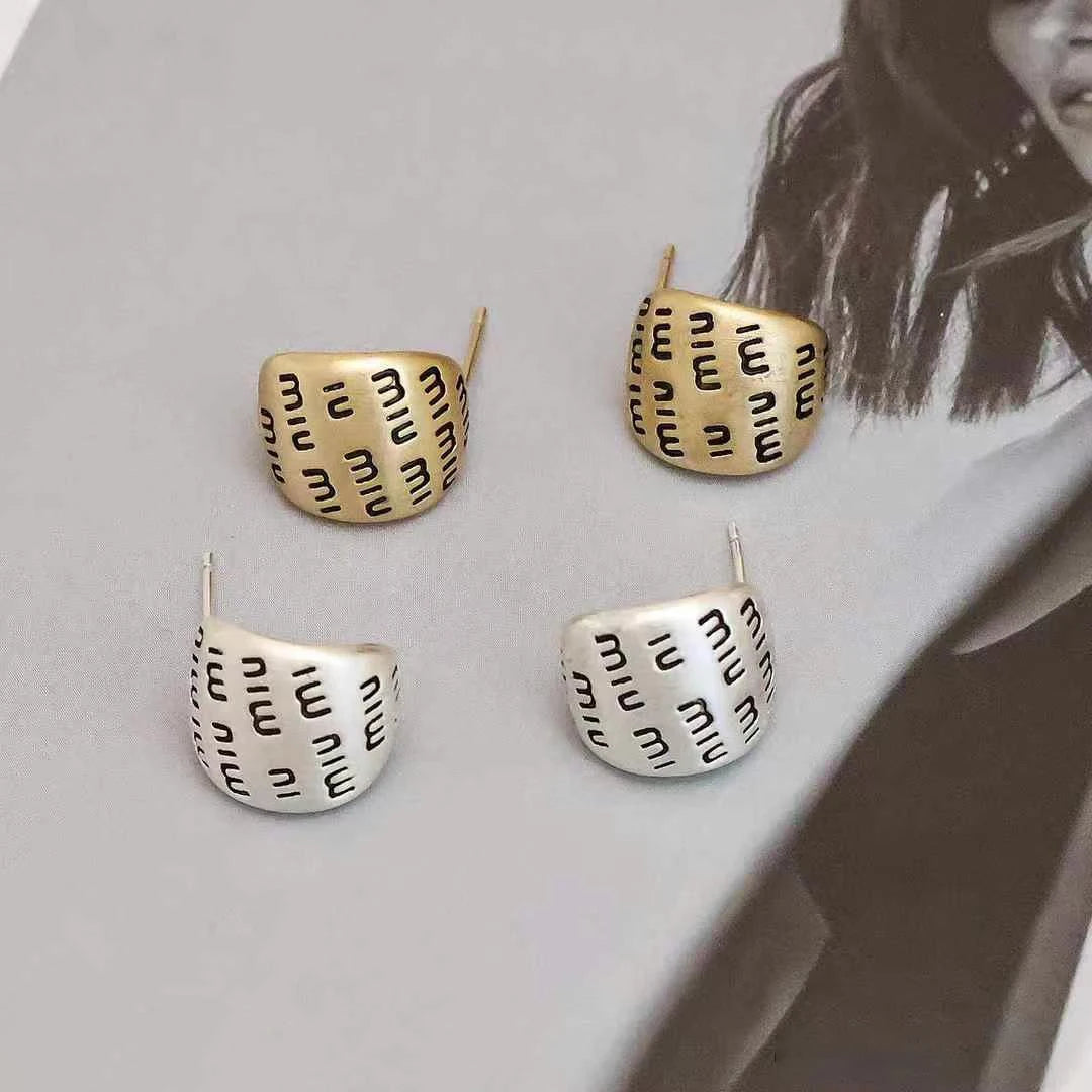 Women Square Shape Letter Small Mini Stud Earring Fashion Chic Sparking Bulk Order Jewelry Accessories for Female Causal Street