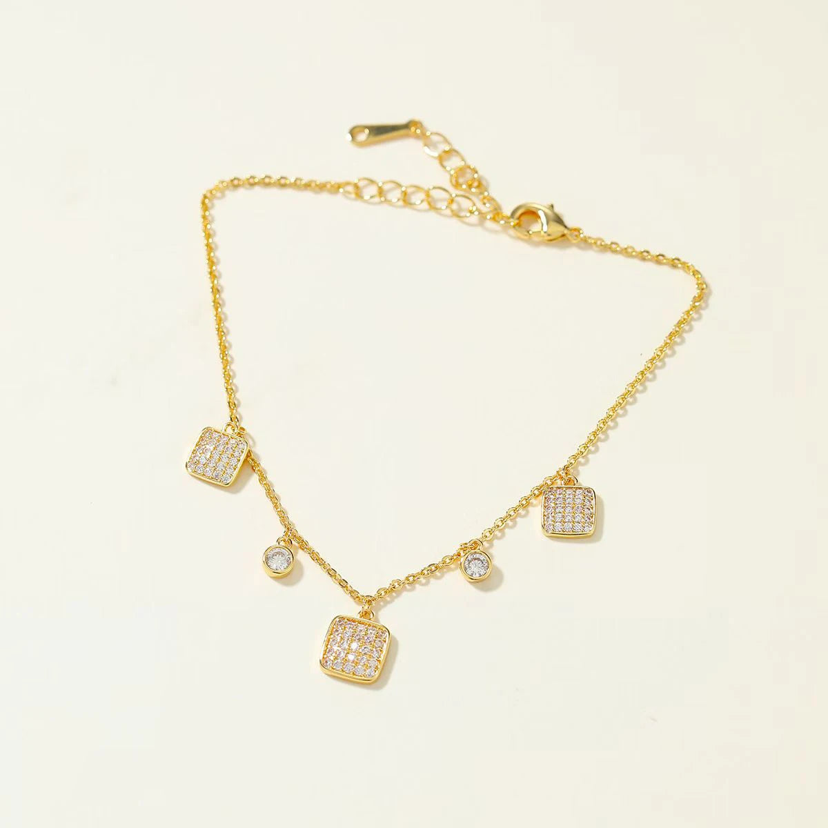 Luxury Simple Minimalistic Elegant Bracelets for Girls Charms Dainty Jewellry for Women Ladies Accessories Female Wholesale