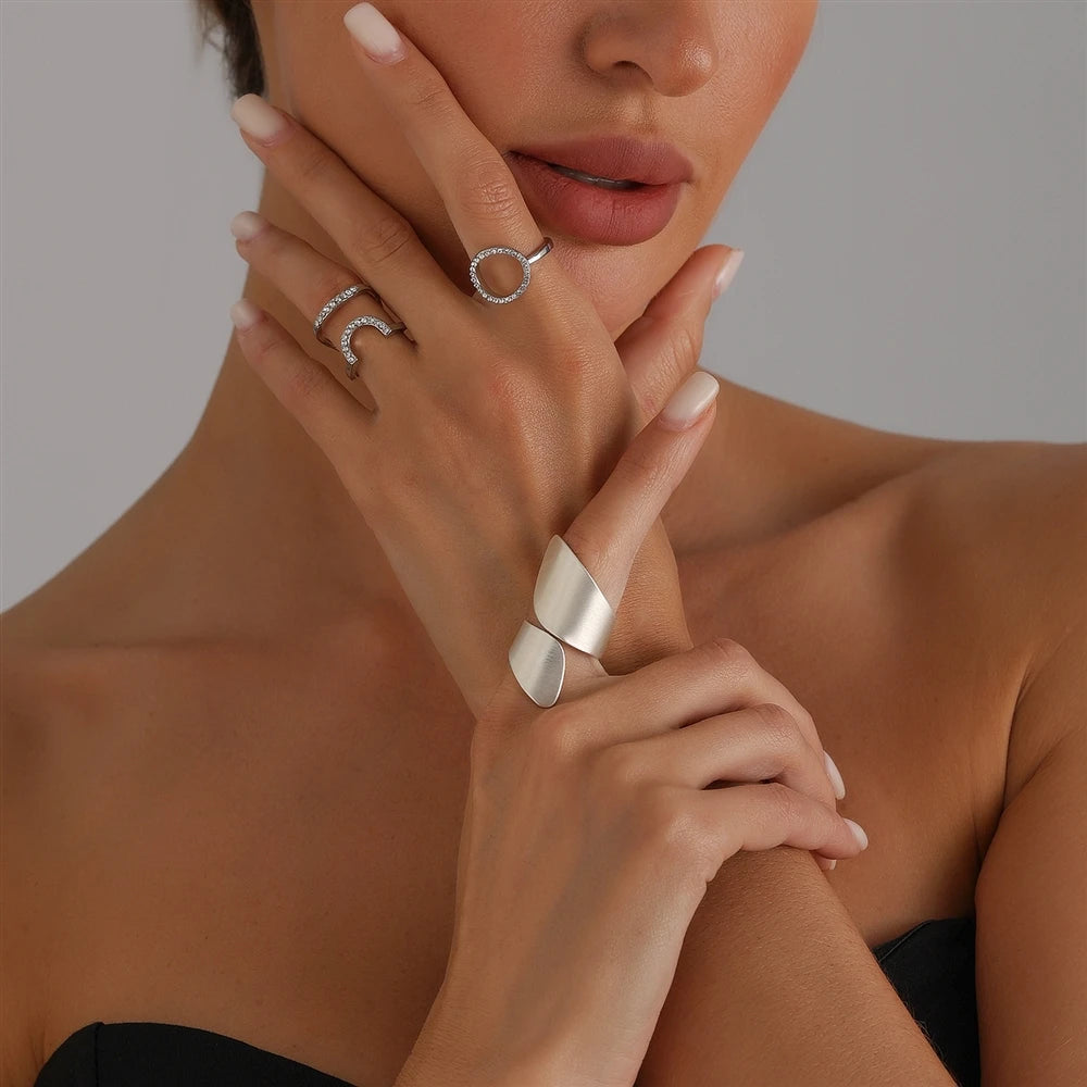 Fashion Simple Trendy Stylish Rings for Girls Minimalistic Elegant Art Deco Dainty Jewelry for Women Ladies Accessories Chic