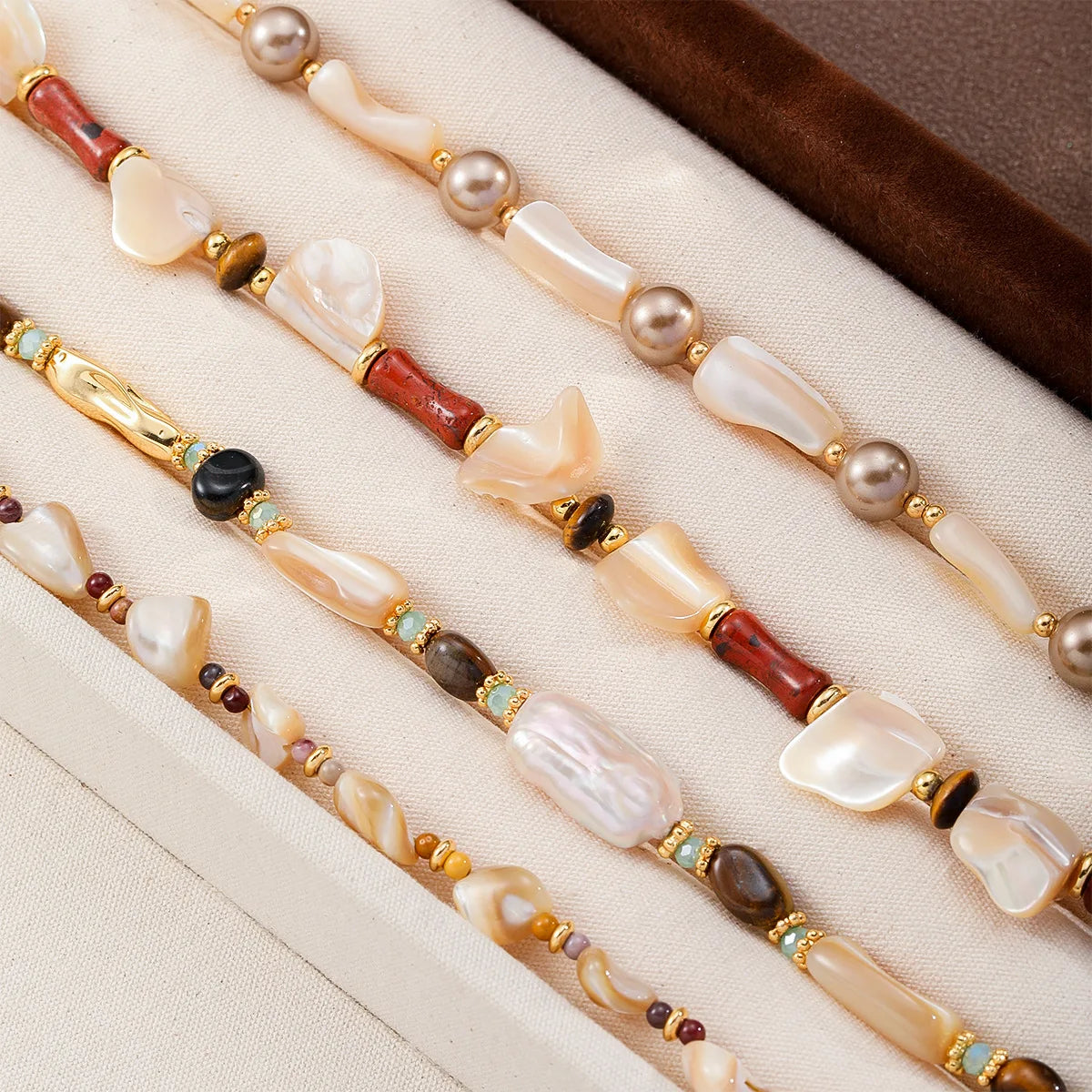 Fashion Tiger Eye Stone Baroque Pearl Mother of Pearl Necklaces for Girls Elegant Jewelry for Women Ladies Wholesale Bulk