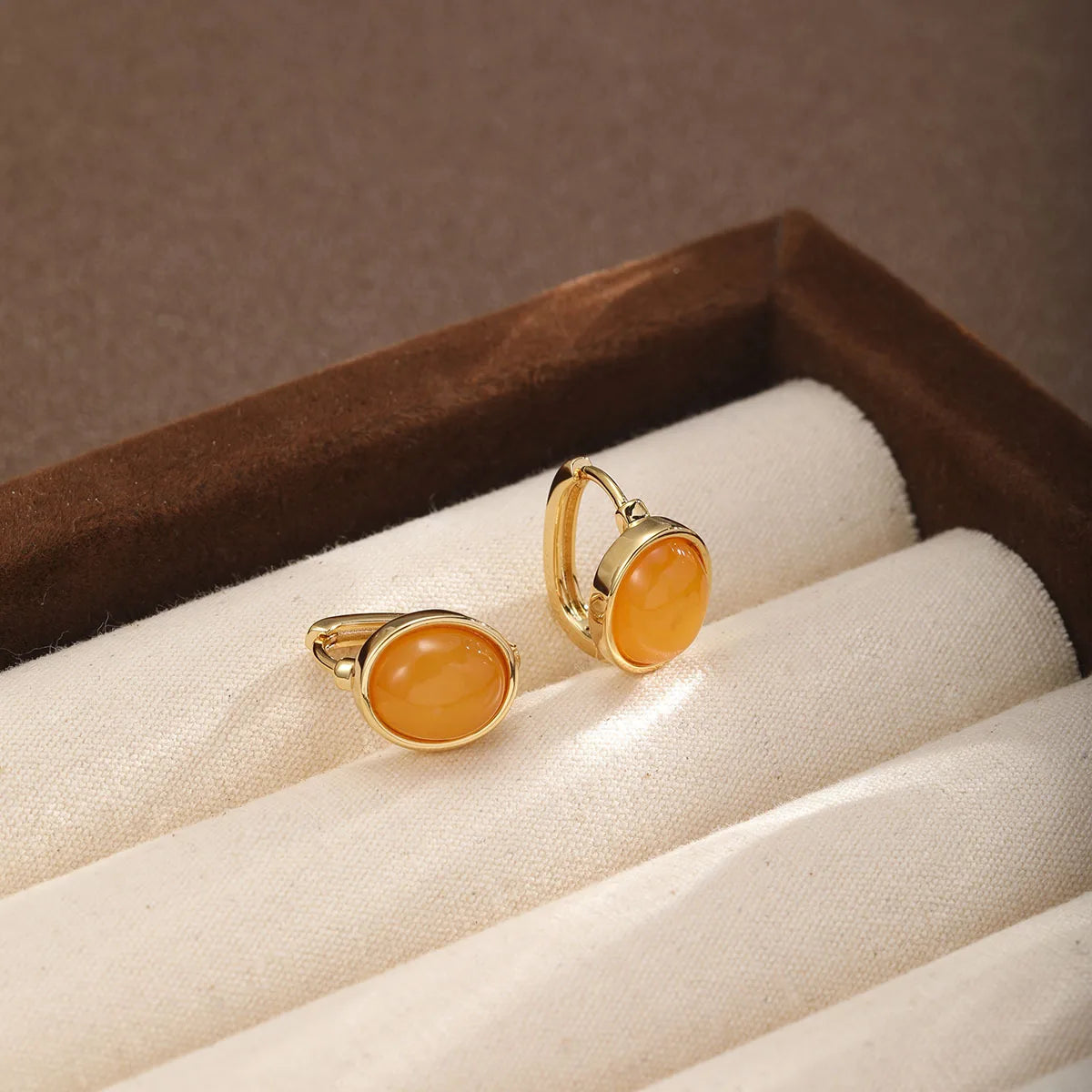 Women Orange Resin 18k Gold-plated Ear Clips Fashion Elegant Dainty Charms Factory Price Low MOQ in Stock Jewelry for Female