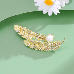 Fashion Feather Rhinestone Imitation Pearl Brooches for Girls Stylish Sweet Pins Jewelry for Women Ladies Accessories Wholesale