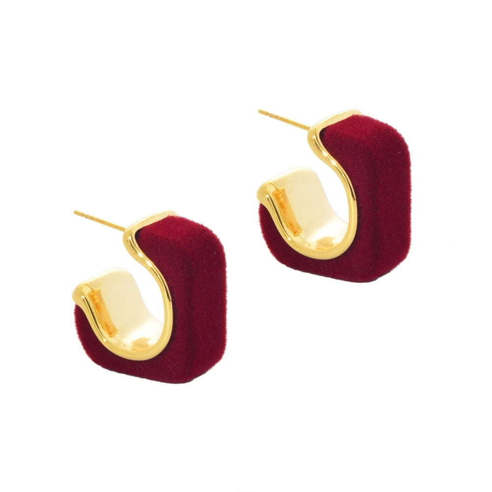 Women 's Retro Square Pattern Earrings Velvet Elegant High-end Earrings Light Luxury Niche Design Ear Accessories Autumn Winter