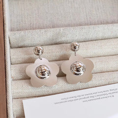 Fashion Simple Flowers Floral Minimalistic Drop Earrings for Girls Elegant Charms Glamorous Jewelry for Women Ladies Accessories
