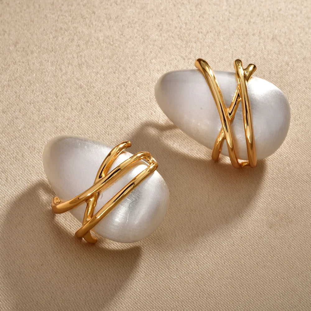 Female Niche Fashion Stud Earrings Geometric Wrapped Brushed-look Earrings for Women High-end Elegant Fashion Earrings Wholesale