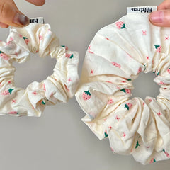 Cute Strawberry Fashion Scrunchies Elegant Women's Hair Ties Trendy Stock Decoratives for Girls and Ladies