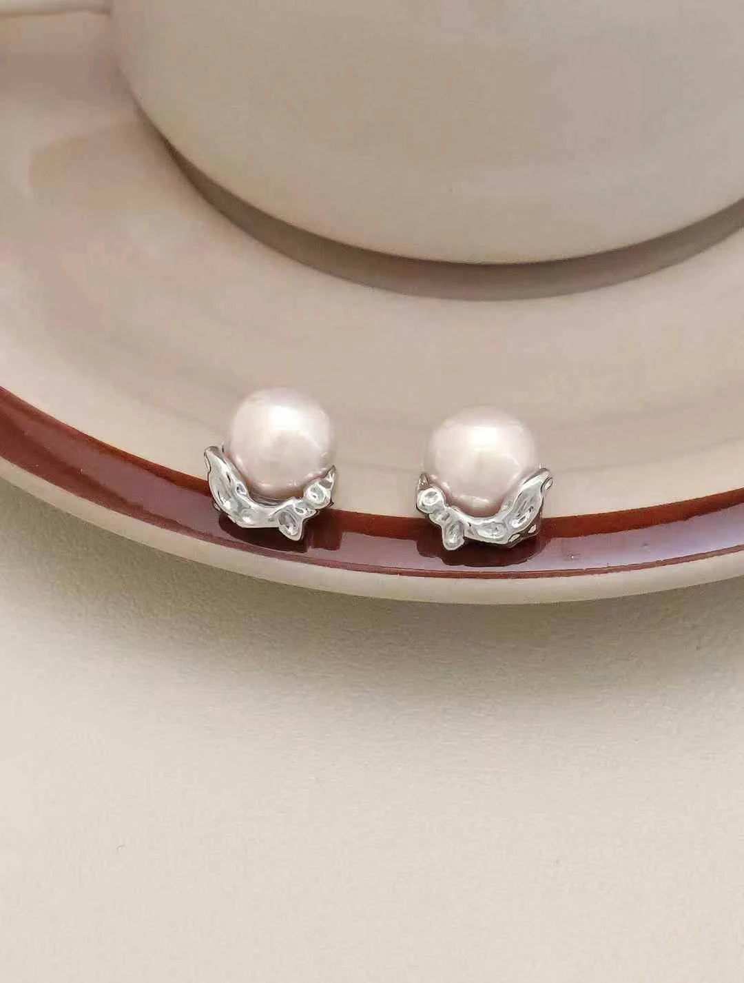 Sweet Cute Simple Imitation Pearl Glitter Stud Earrings for Girls Kawaii Elegant Jewellry for Women Ladies Accessories Wholesale