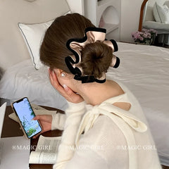 Fashion Lustrous Trendy Flowers Scrunchies for Girls Satin Luxurious Hair Ties Elegant for Women Ladies Hair Accessories Chic