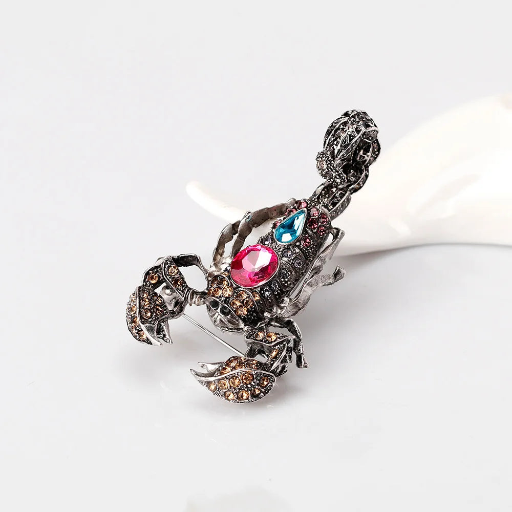 Fashion Animals Glitter Rhinestone Brooches for Girls Elegant New Design Pins Jewelry for Women Ladies Accessories Hot Sale