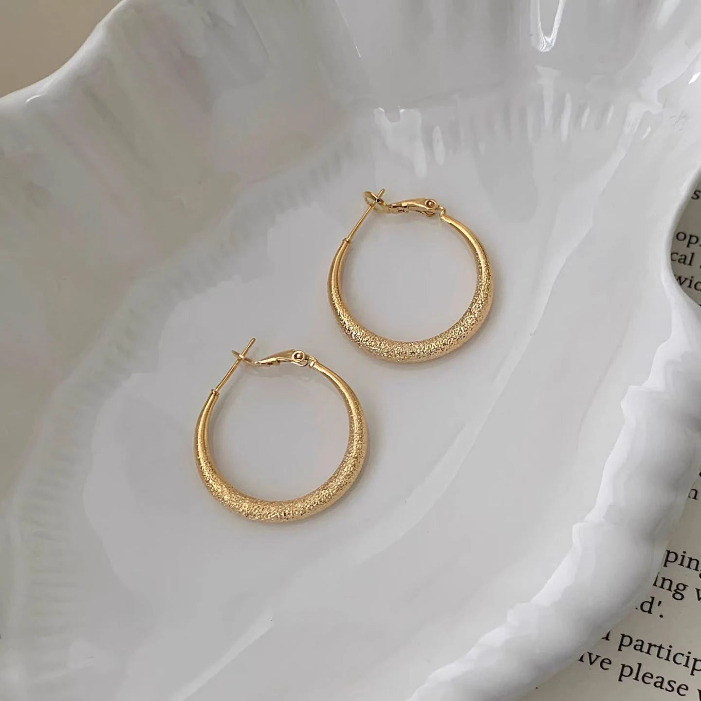 Female Gold Color Large Hoop Earring Fashion Elegant Graceful Glamorous High Quality Bulk Jewelry Accessories for Women Street