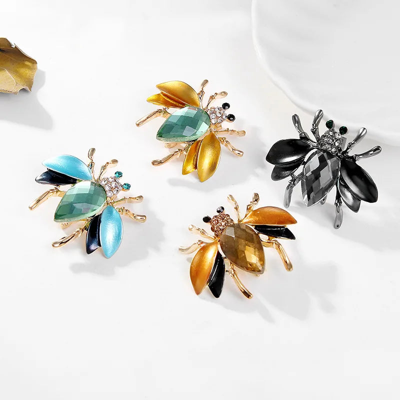 Fashion Trendy Bees Animals Glitter Rhinestone Sparkle Brooches for Girls Stylish Cute Sweet Jewelry for Women Ladies Accessory