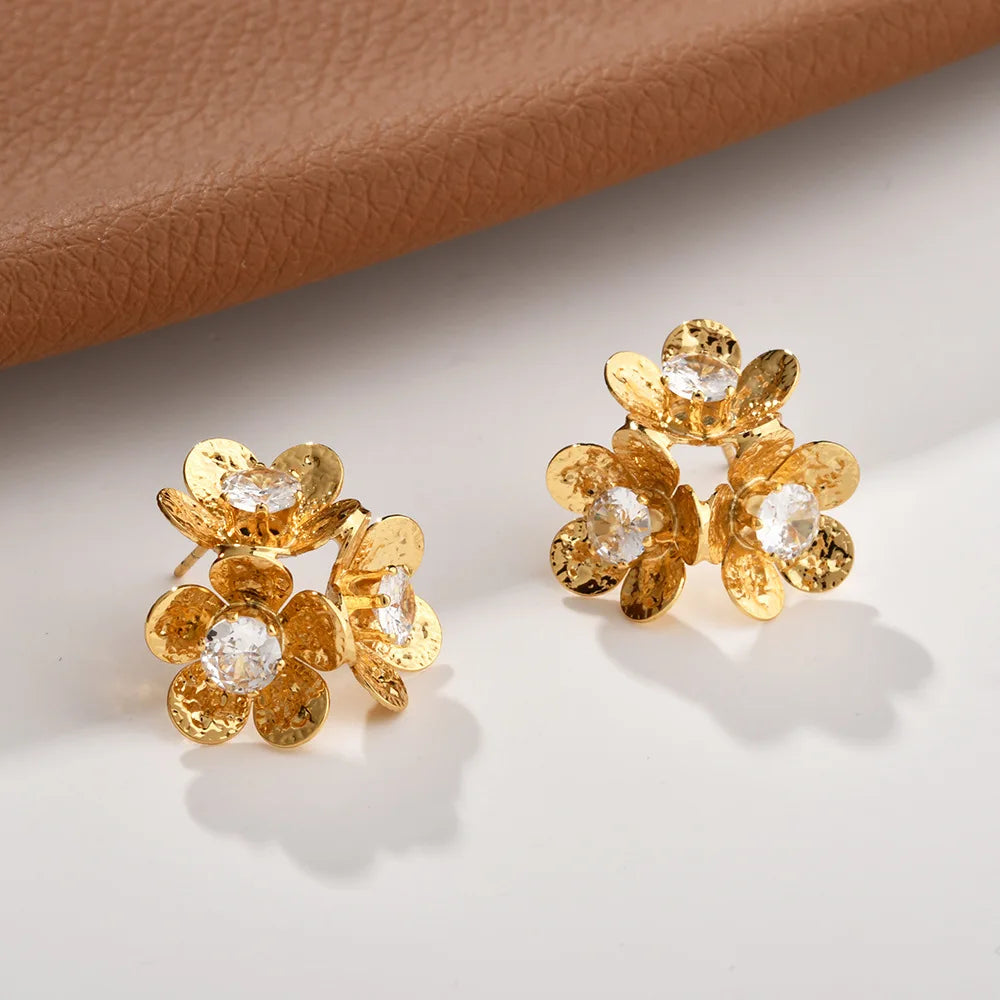Women's Flower Stud Earrings Solid Color Textured Metal Floral Earring with Crystal Center Elegant Fashion Jewelry Wholesale
