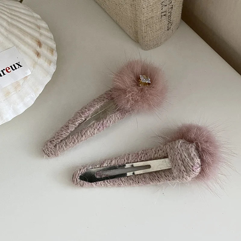 Female Pink Fur New Design Small Snap Clips Fashion Sweet Elegant in Stock Bulk Hair Clips Accessories for Women Daily Causal